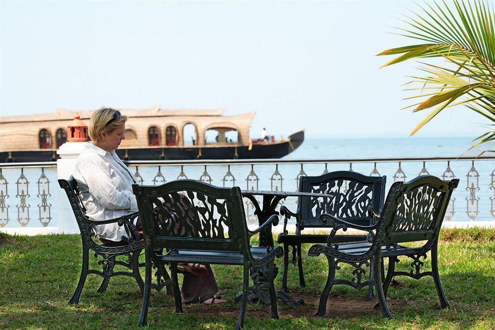 Cocobay Resort Kumarakom Ristorante foto