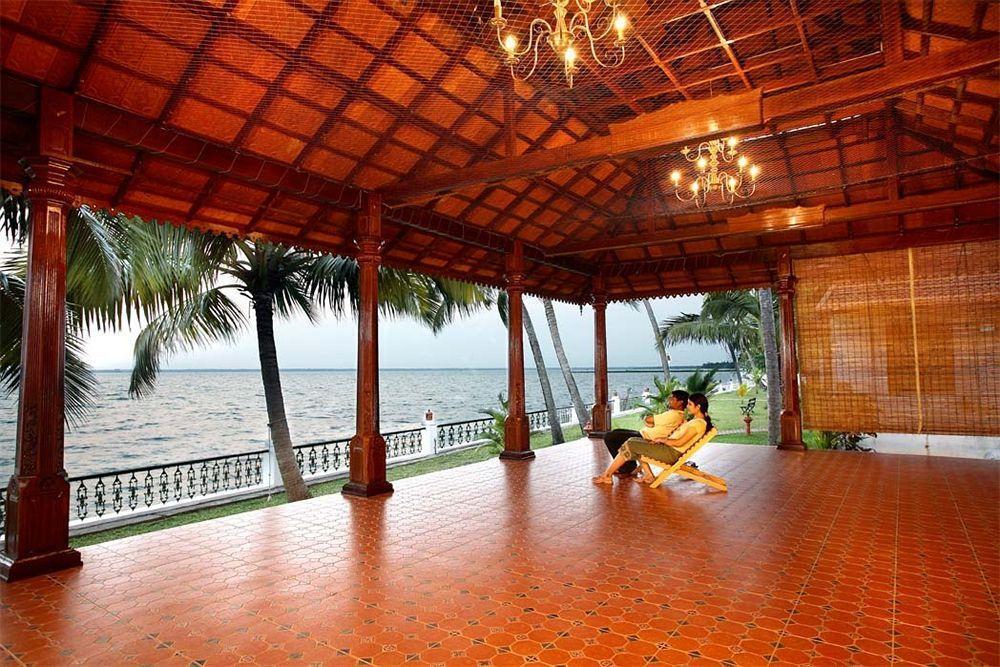 Cocobay Resort Kumarakom Esterno foto